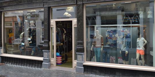 Winkelen in de leukste winkels van Bergen op Zoom, Centrum.